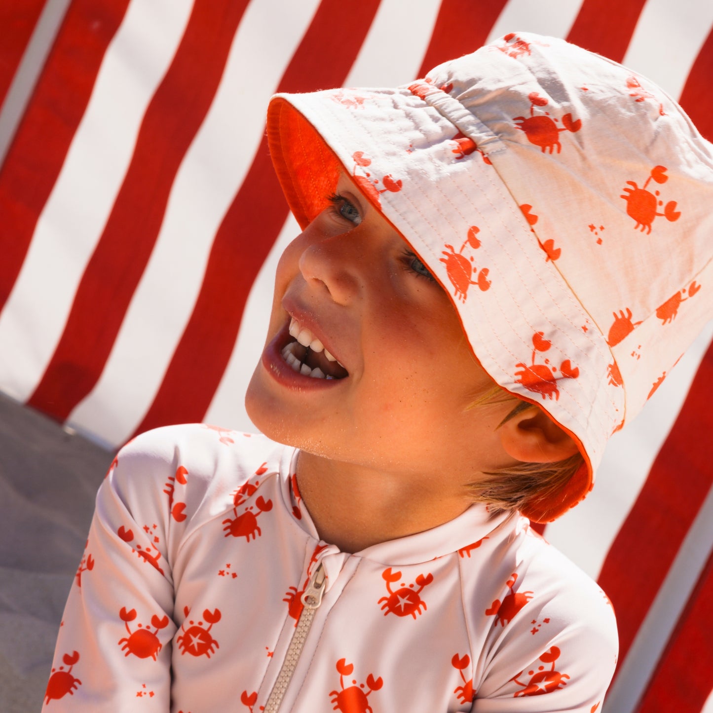 Zonnehoedje Omkeerbaar - Beige/Rood - Crabby