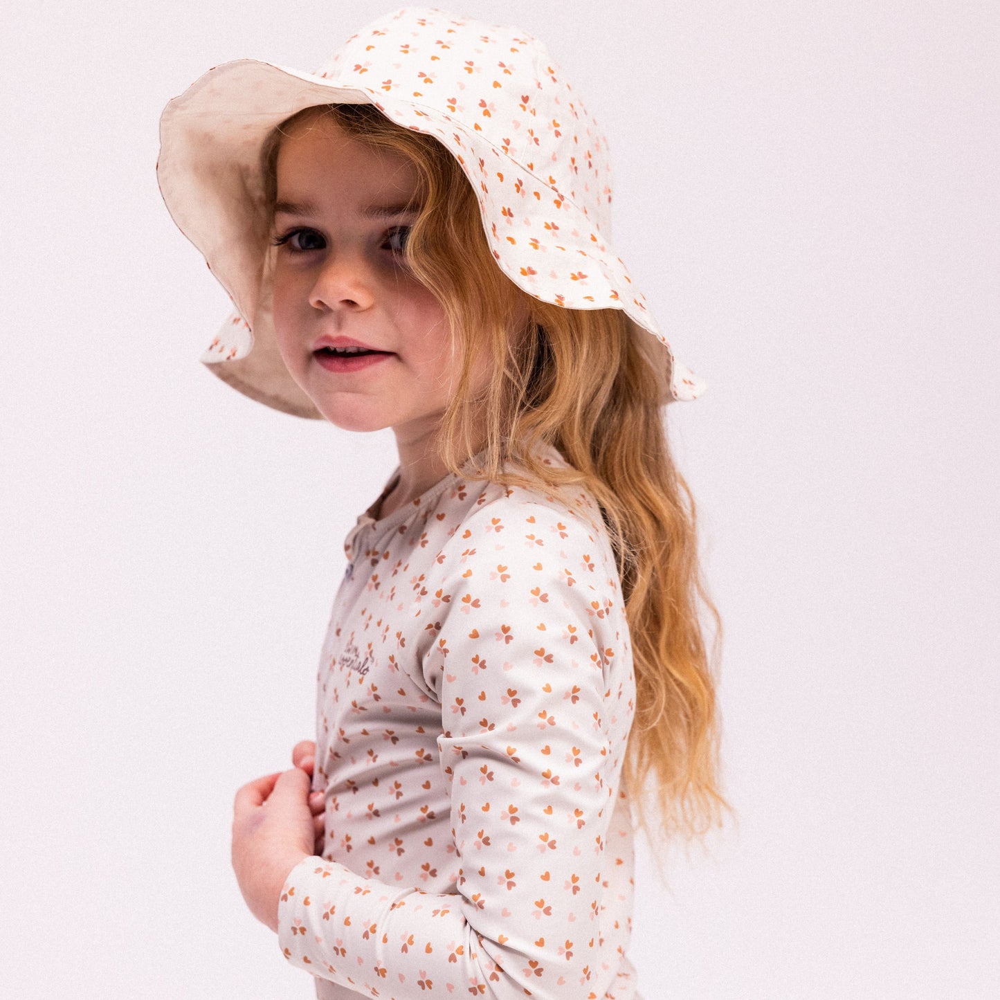 Gorra Con Protección UV - Beige - Cozy Hearts